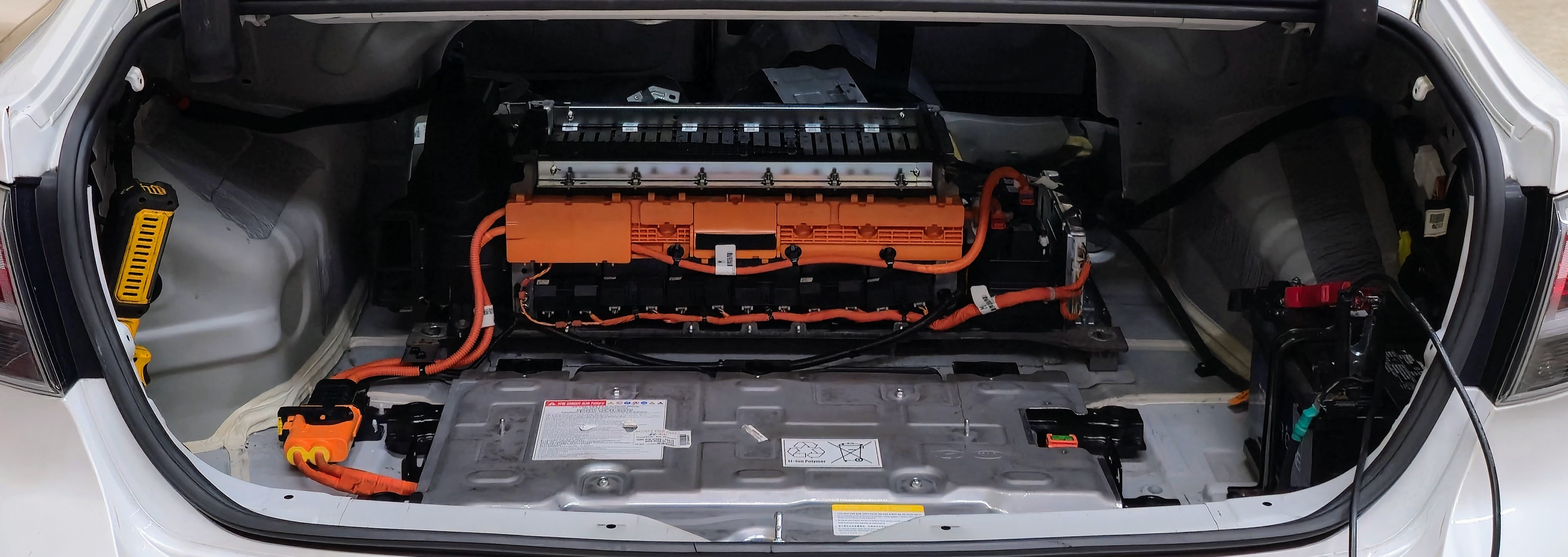 High-Voltage Battery Service